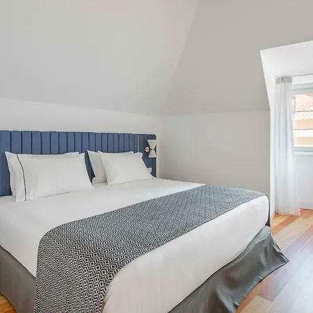 Tandem Palacio Alfama Suites-3